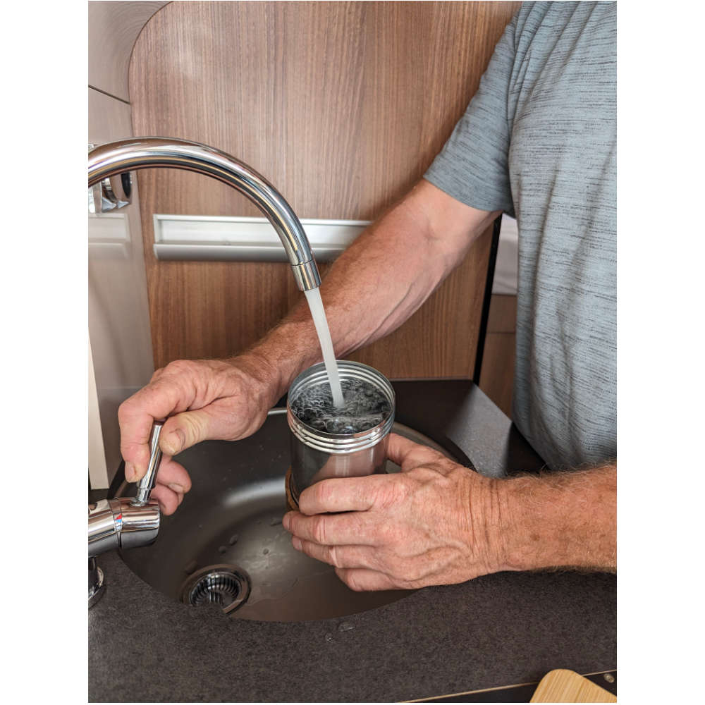 Mameka Travelbuddy portabler Wasserfilter incl. Mini-Handpumpe
