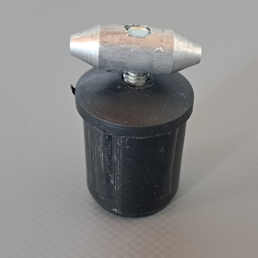 WIGO Fixiersystem mit Nutenstein für 28mm und 32mm Rohr