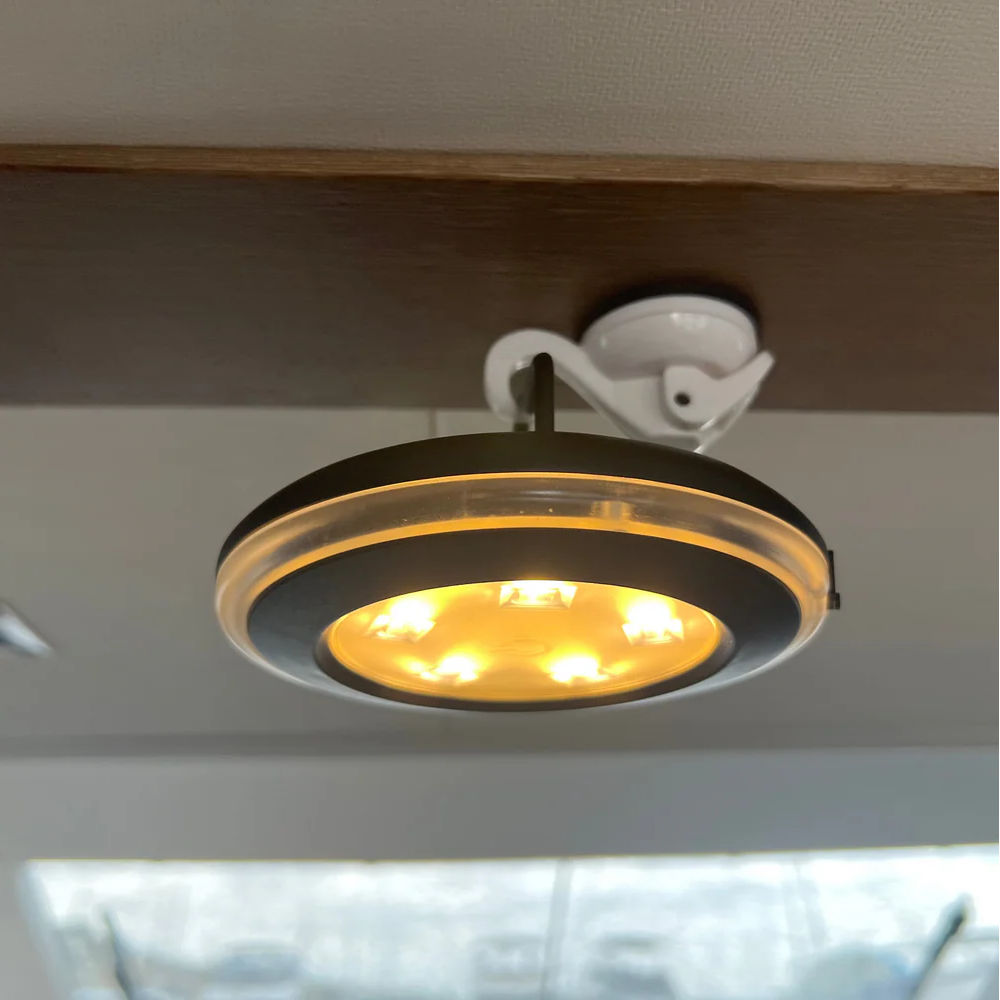 Fender-Design Solar LED Leuchte mit Fernbedienung (USB-C Ladefunktion)