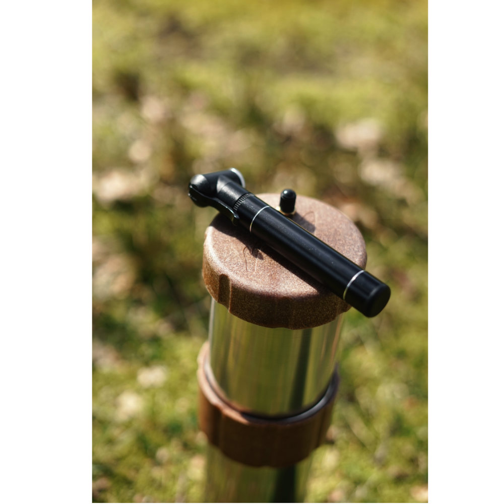 Mameka Travelbuddy portabler Wasserfilter incl. Mini-Handpumpe