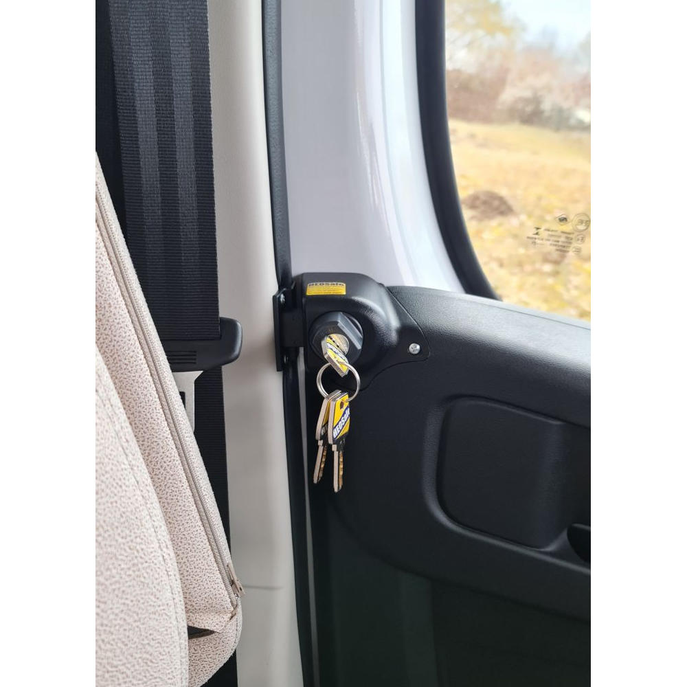 HeoSafe Typ 12856 für Fiat Ducato ab 2021 nach Facelift - abschließbar
